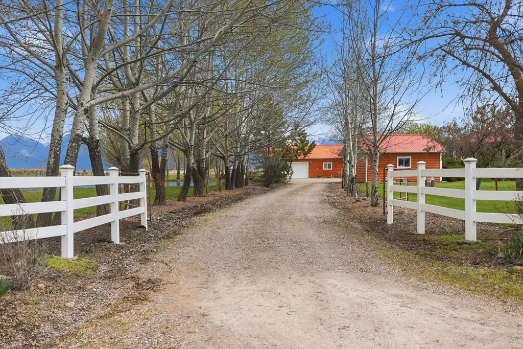 52772 Herak Road Charlo MT 59824