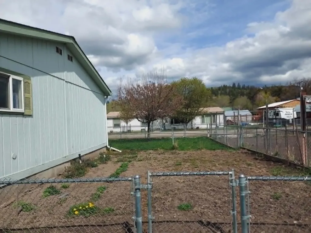 203 E Oak Street Plains MT 59859