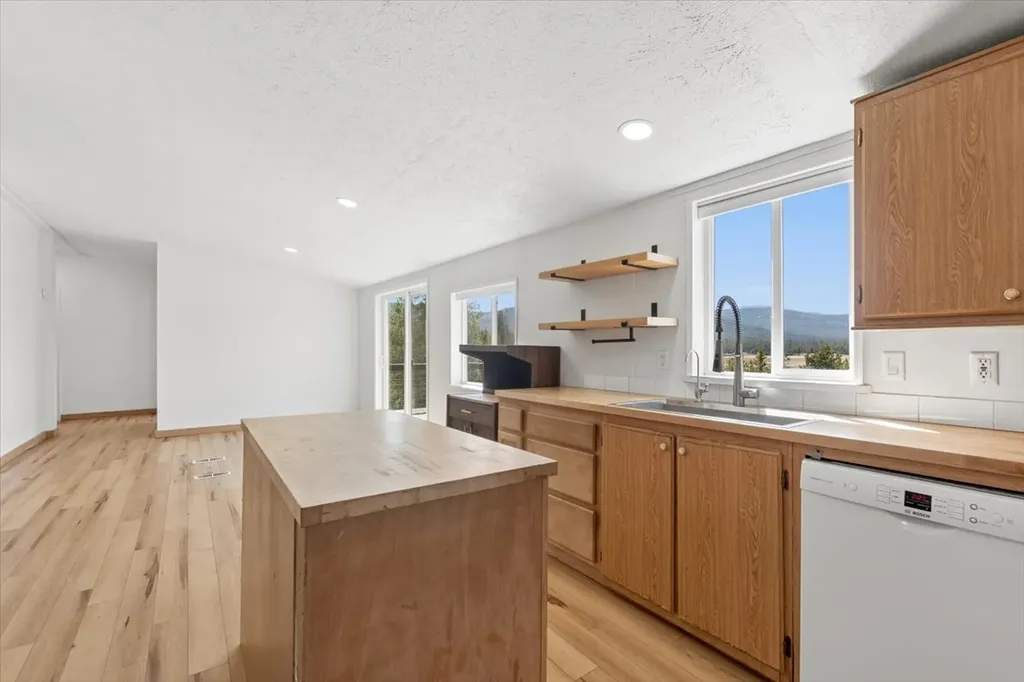 162 Mcgregor Meadows Road W Marion MT 59925