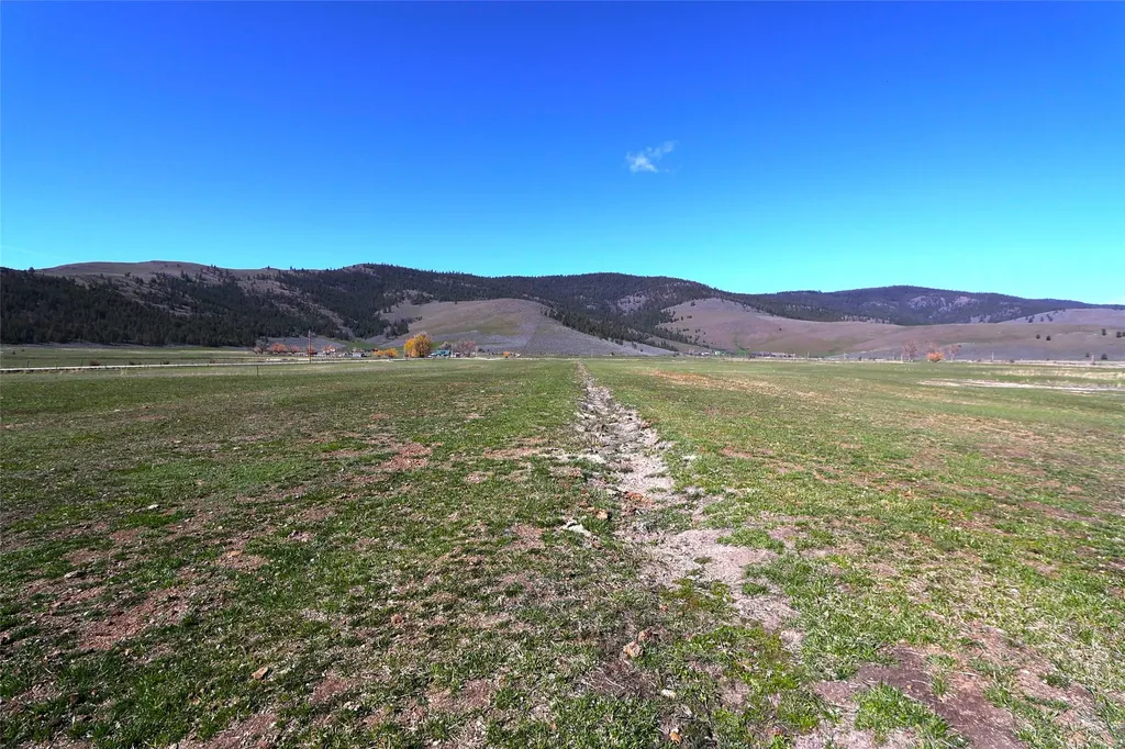 182 Patton Road Lonepine MT 59848