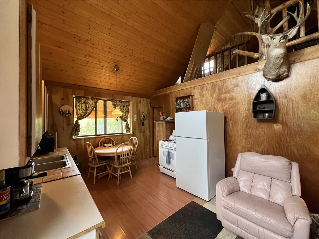 347 & 673 & Nhn Soaring Eagle Trail Fortine MT 59918