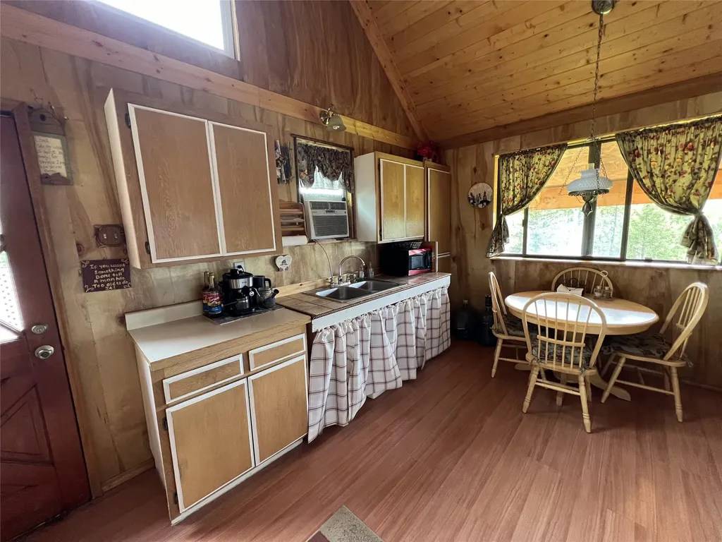 347 & Nhn Soaring Eagle Trail Fortine MT 59918