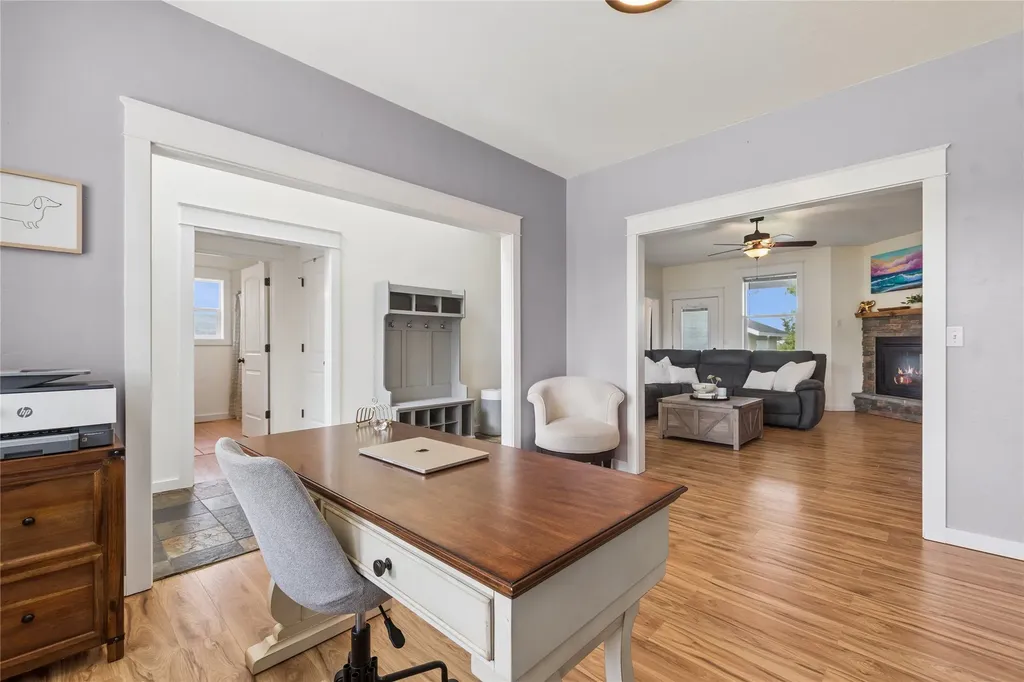 1113 Mackinaw Loop Somers MT 59932