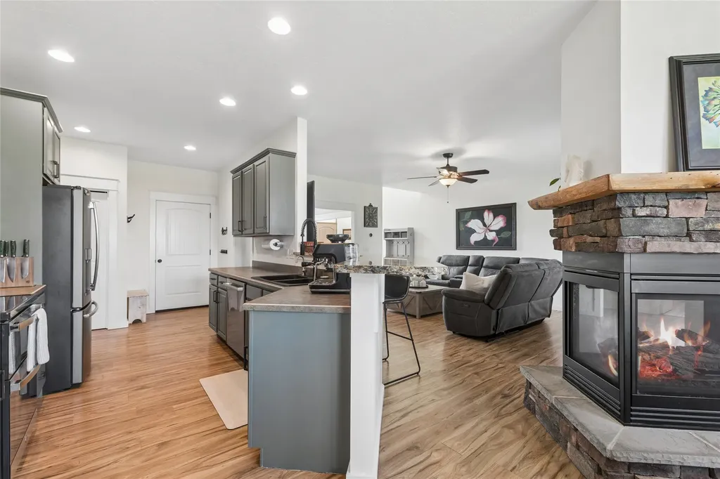 1113 Mackinaw Loop Somers MT 59932