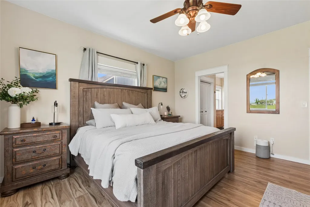 1113 Mackinaw Loop Somers MT 59932