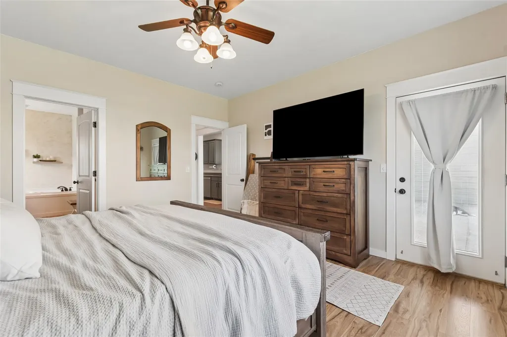 1113 Mackinaw Loop Somers MT 59932