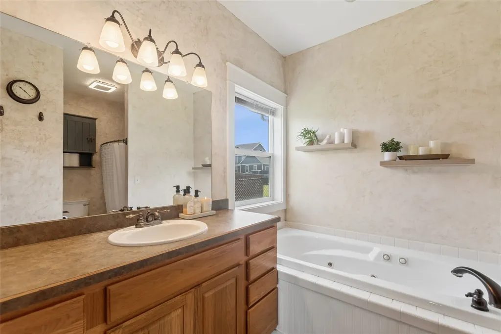1113 Mackinaw Loop Somers MT 59932