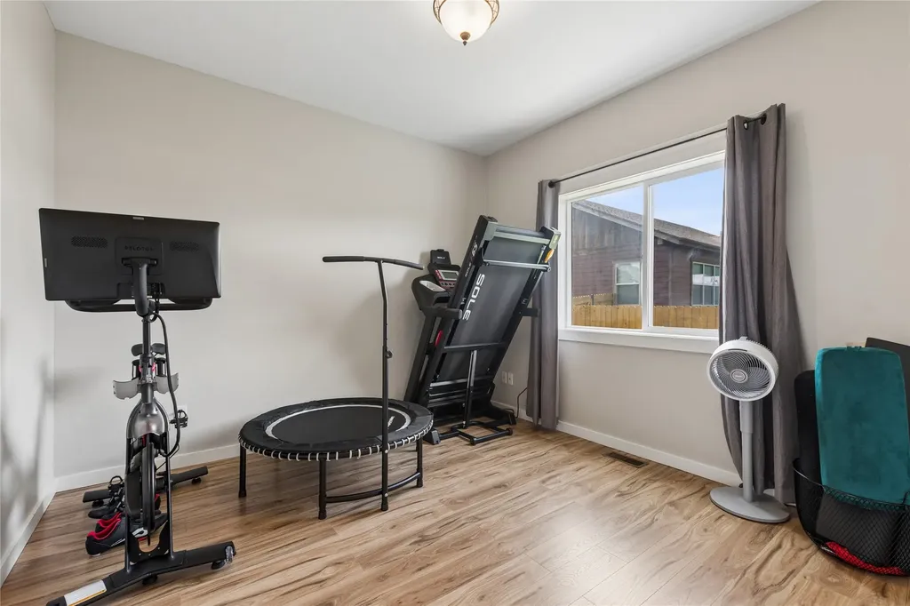 1113 Mackinaw Loop Somers MT 59932