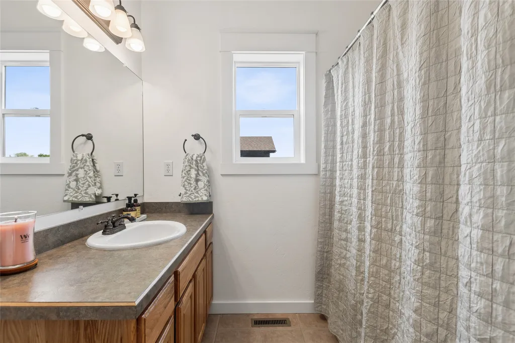 1113 Mackinaw Loop Somers MT 59932