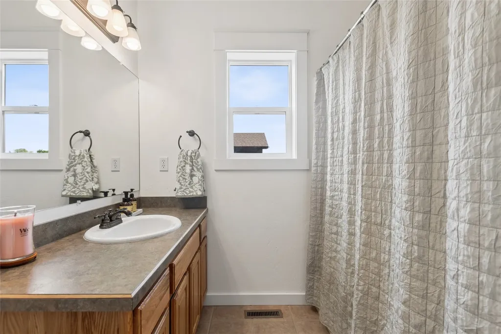 1113 Mackinaw Loop Somers MT 59932