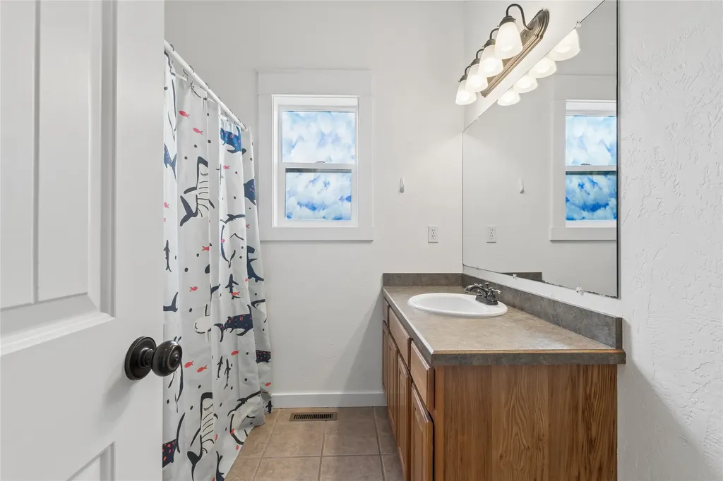 1113 Mackinaw Loop Somers MT 59932