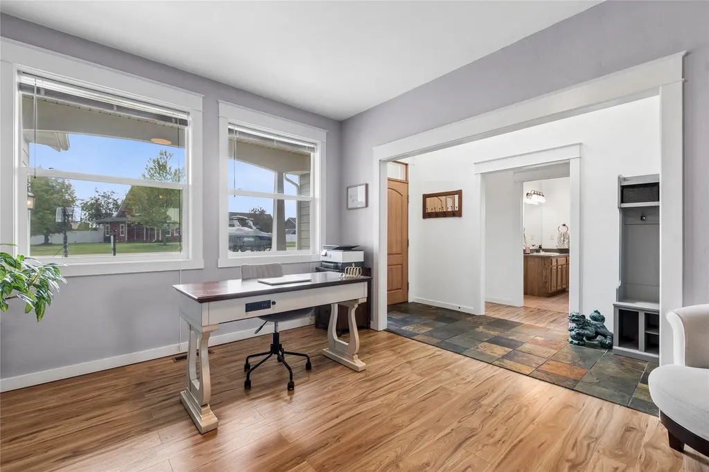 1113 Mackinaw Loop Somers MT 59932