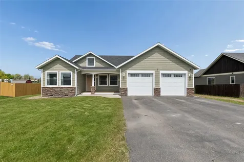 1113 Mackinaw Loop Somers MT 59932
