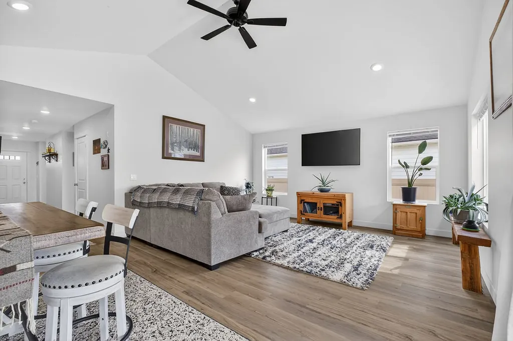 275 Meadow View Loop East Helena MT 59635