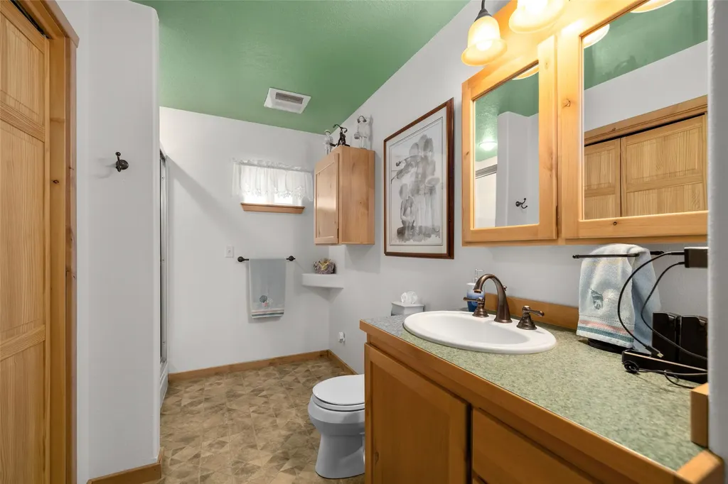 13033 Trinkus Lane Bigfork MT 59911