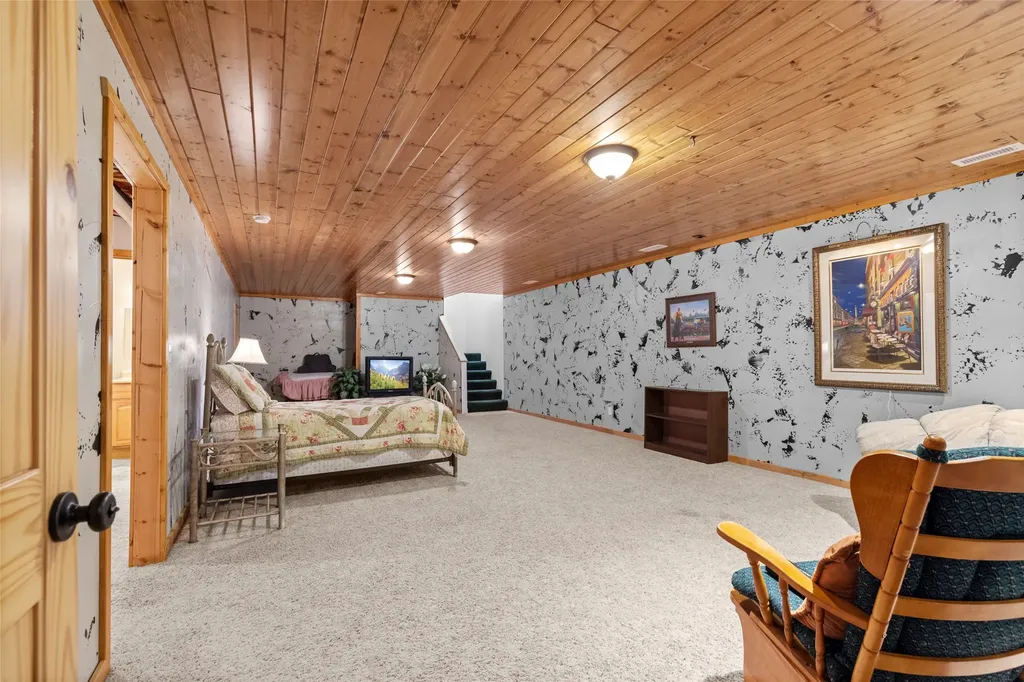 13033 Trinkus Lane Bigfork MT 59911