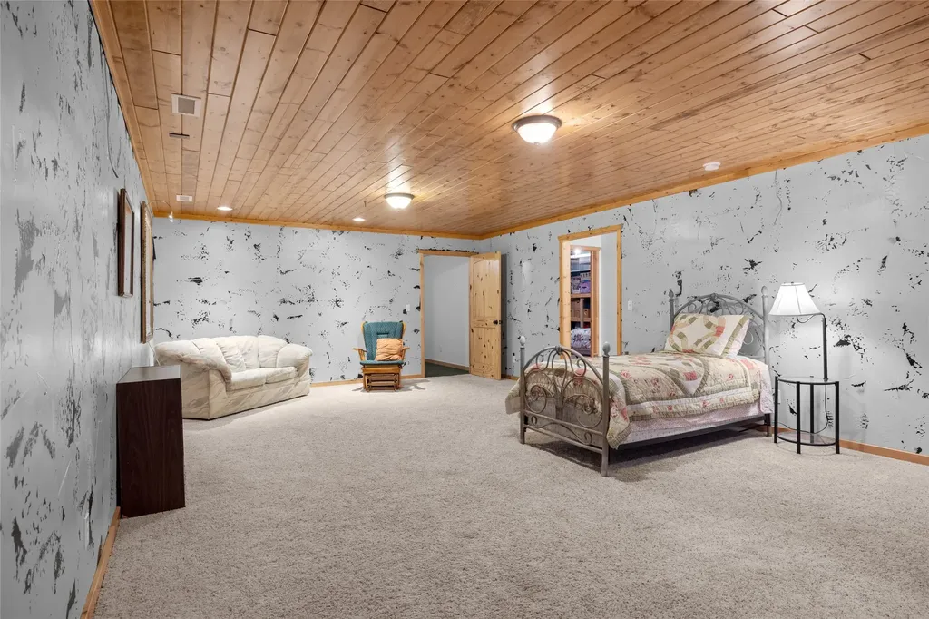 13033 Trinkus Lane Bigfork MT 59911