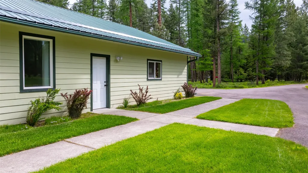 13033 Trinkus Lane Bigfork MT 59911