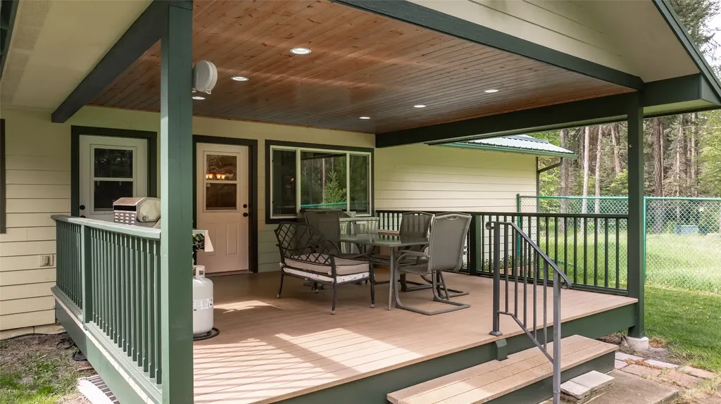 13033 Trinkus Lane Bigfork MT 59911