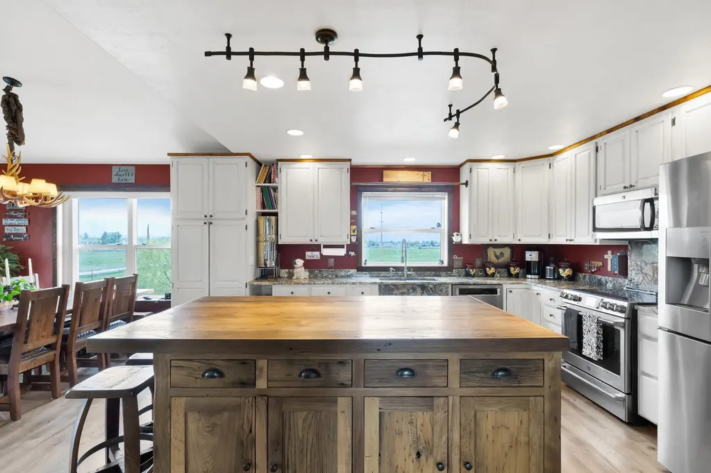 551 Fox Meadow Lane Hamilton MT 59840