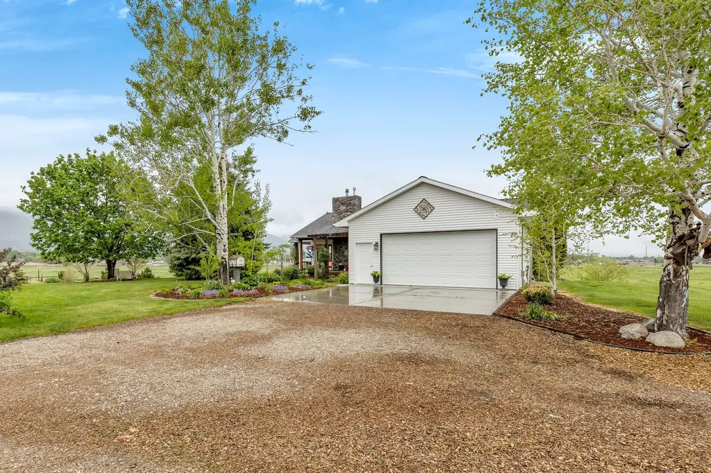 551 Fox Meadow Lane Hamilton MT 59840