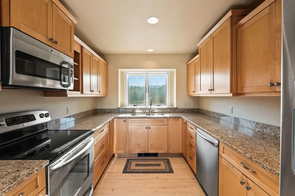 2120 Marina Court Bigfork MT 59911
