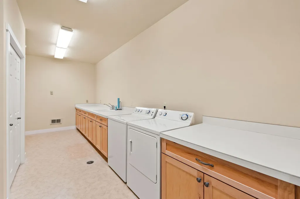 2120 Marina Court Bigfork MT 59911