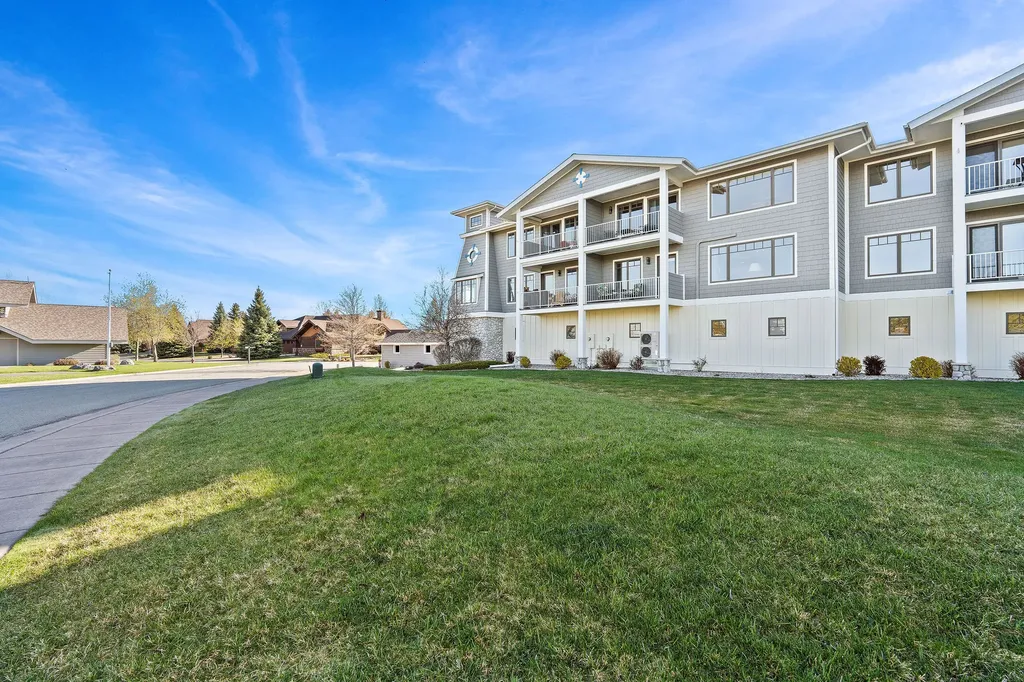 2120 Marina Court Bigfork MT 59911