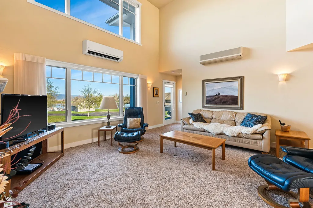 2120 Marina Court Bigfork MT 59911