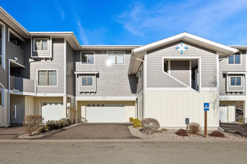 2120 Marina Court Bigfork MT 59911