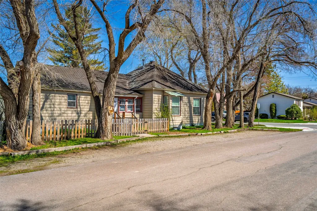 446 8th Avenue W Kalispell MT 59901