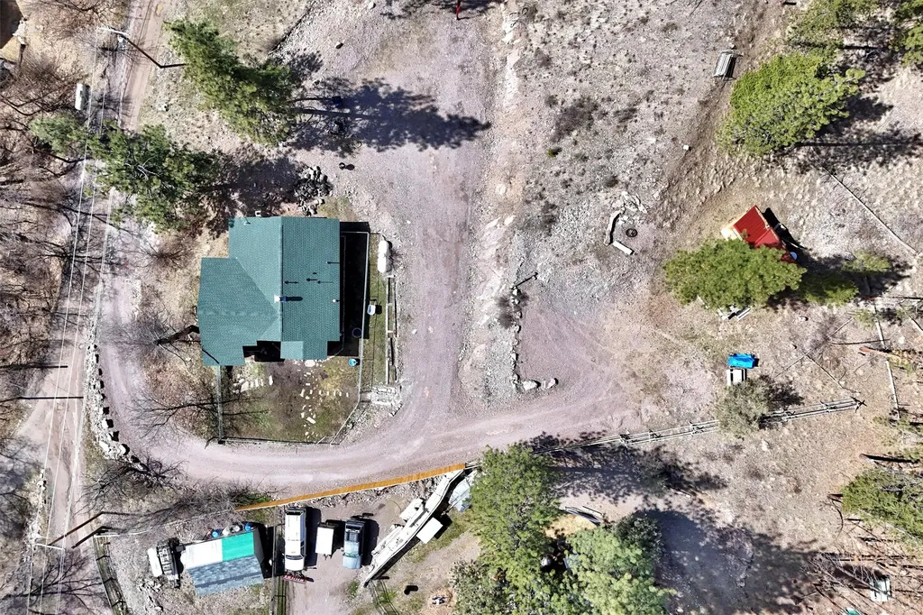 818 Rosehill Lane Alberton MT 59820