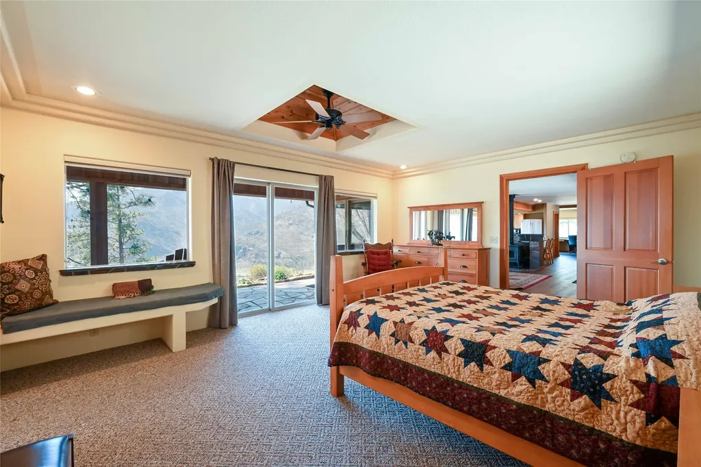 31 Wilcutt Draw Lane Paradise MT 59856