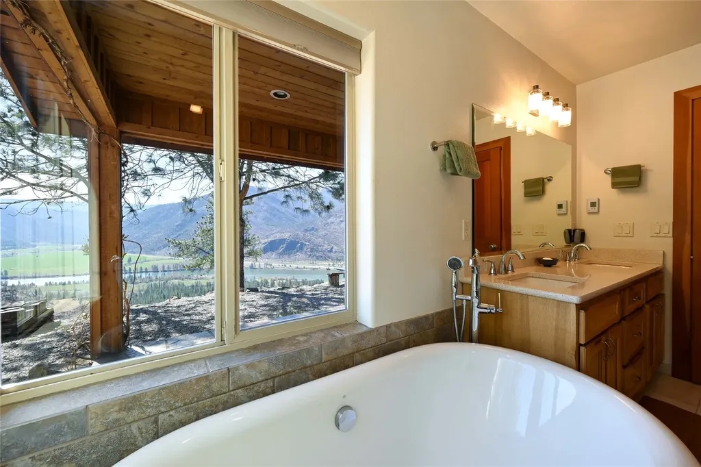 31 Wilcutt Draw Lane Paradise MT 59856