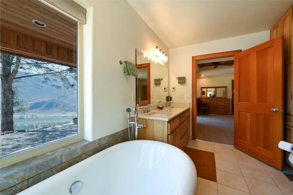 31 Wilcutt Draw Lane Paradise MT 59856