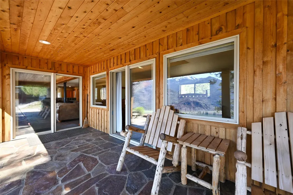 31 Wilcutt Draw Lane Paradise MT 59856