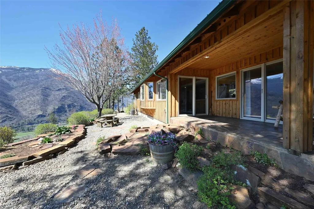 31 Wilcutt Draw Lane Paradise MT 59856