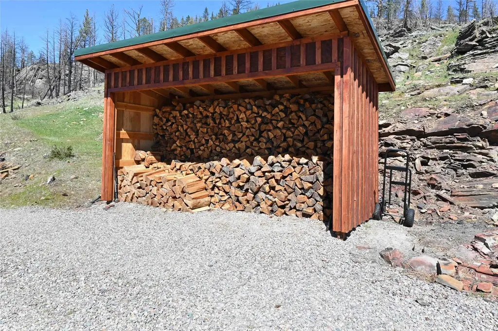 31 Wilcutt Draw Lane Paradise MT 59856