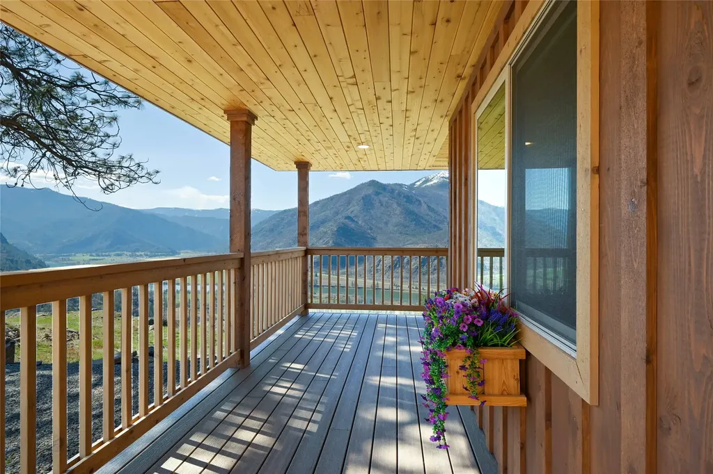 31 Wilcutt Draw Lane Paradise MT 59856
