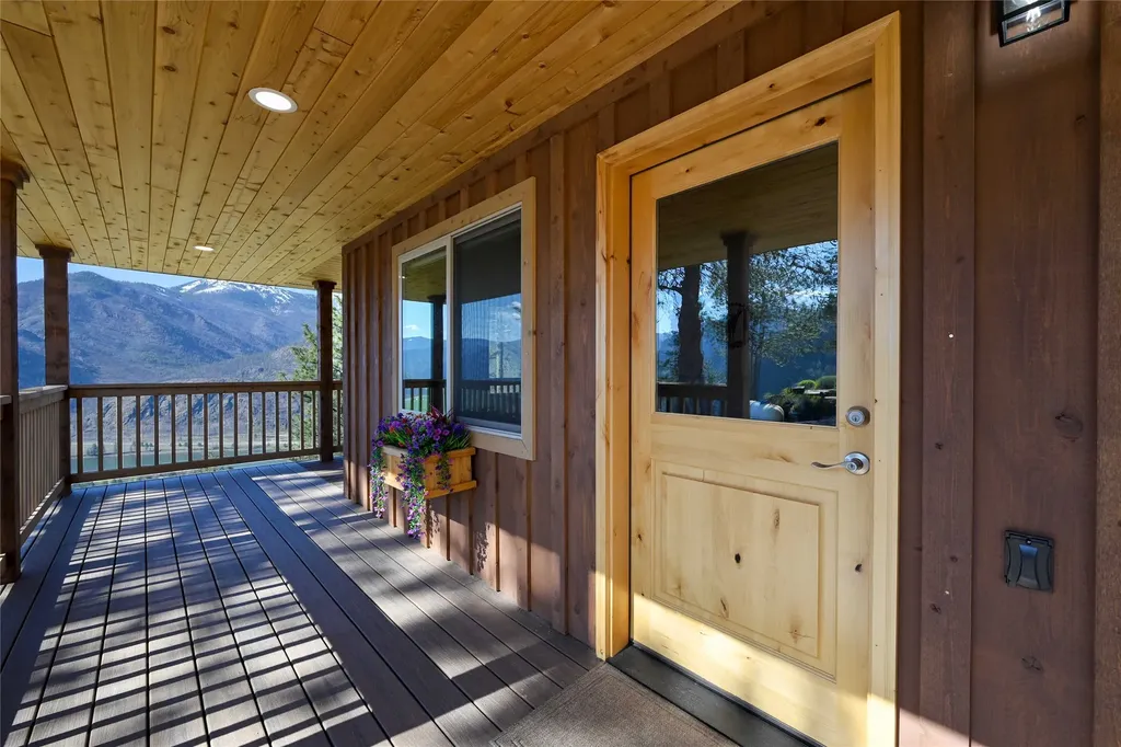 31 Wilcutt Draw Lane Paradise MT 59856