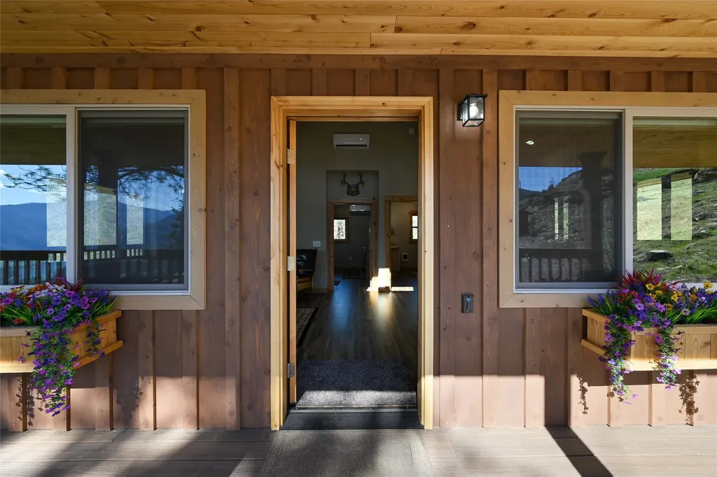 31 Wilcutt Draw Lane Paradise MT 59856
