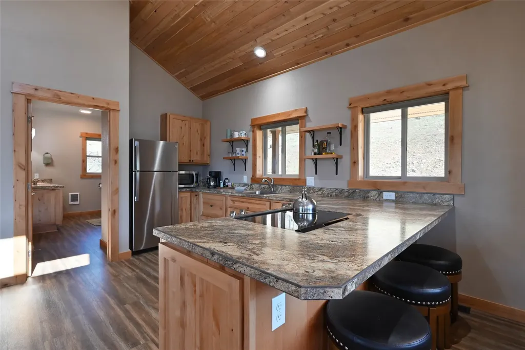 31 Wilcutt Draw Lane Paradise MT 59856