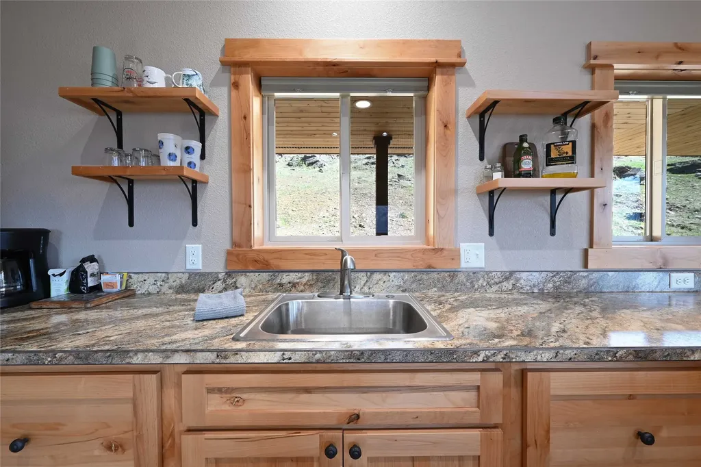 31 Wilcutt Draw Lane Paradise MT 59856