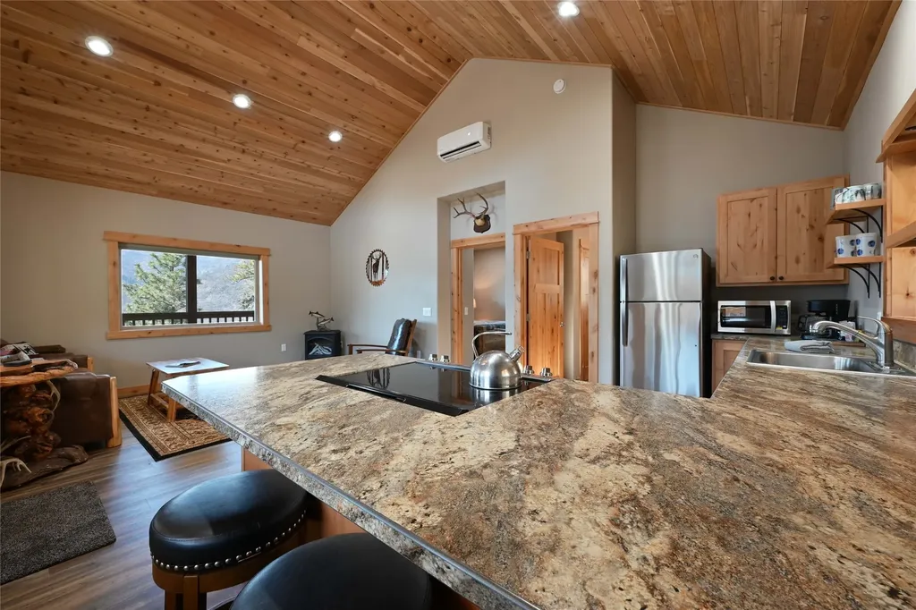 31 Wilcutt Draw Lane Paradise MT 59856