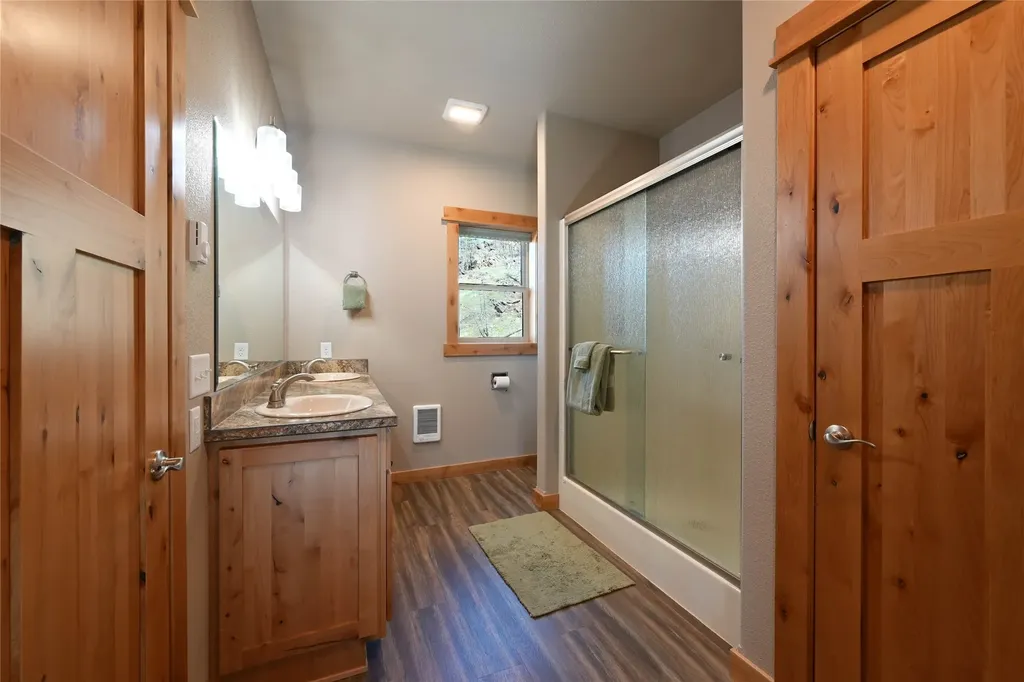 31 Wilcutt Draw Lane Paradise MT 59856