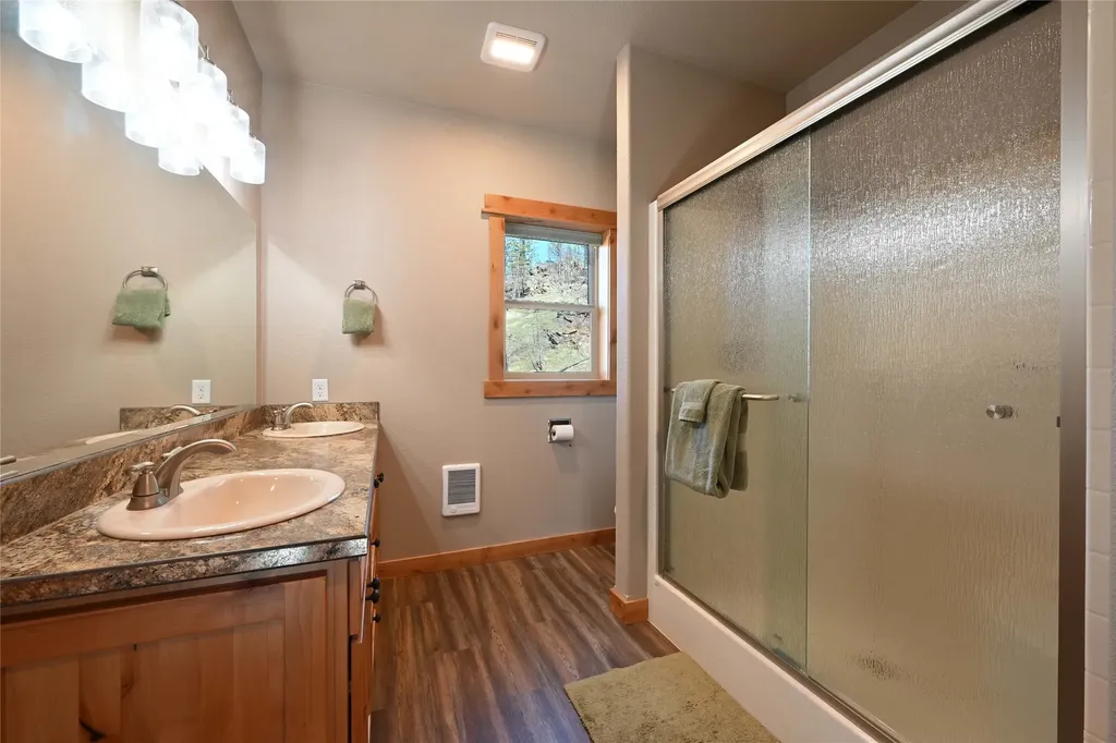 31 Wilcutt Draw Lane Paradise MT 59856