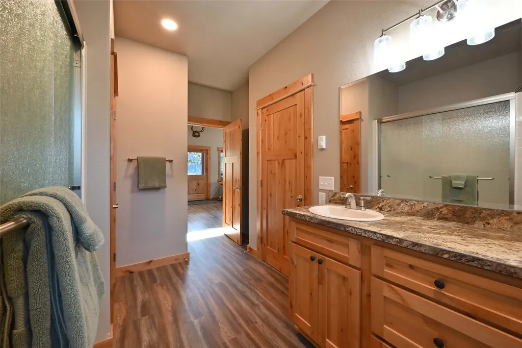 31 Wilcutt Draw Lane Paradise MT 59856