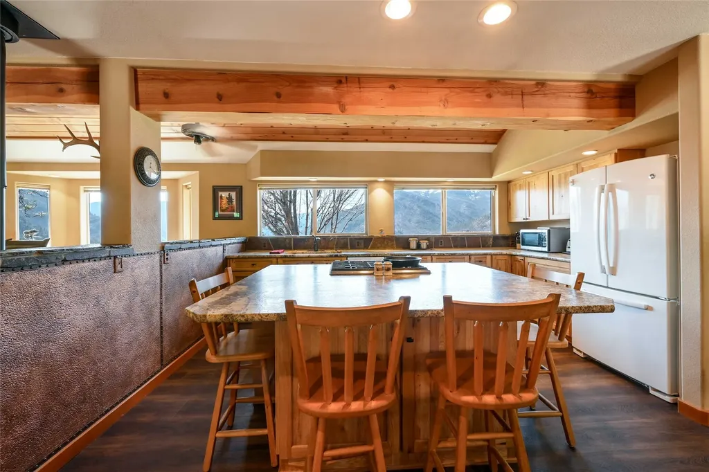 31 Wilcutt Draw Lane Paradise MT 59856