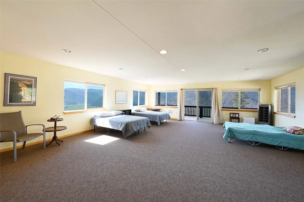 31 Wilcutt Draw Lane Paradise MT 59856