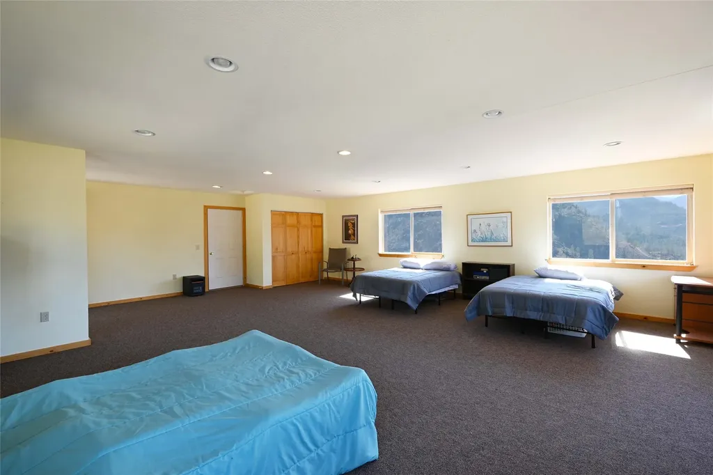 31 Wilcutt Draw Lane Paradise MT 59856